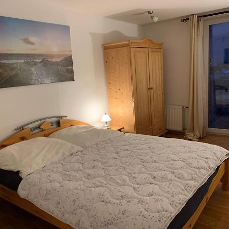 Sudstadt-Fewo Mit Grossem Balkon Nahe City Und Meer - Uber Den Dachern Von Whv Wilhelmshaven Exterior photo