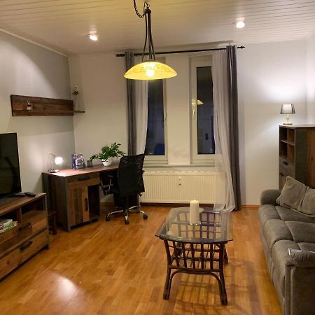 Sudstadt-Fewo Mit Grossem Balkon Nahe City Und Meer - Uber Den Dachern Von Whv Wilhelmshaven Exterior photo