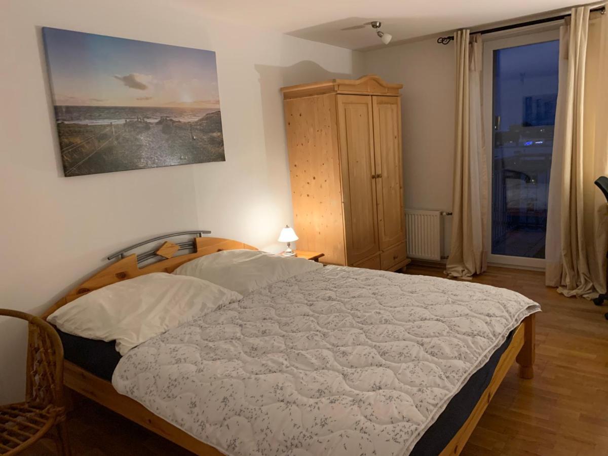 Sudstadt-Fewo Mit Grossem Balkon Nahe City Und Meer - Uber Den Dachern Von Whv Wilhelmshaven Exterior photo