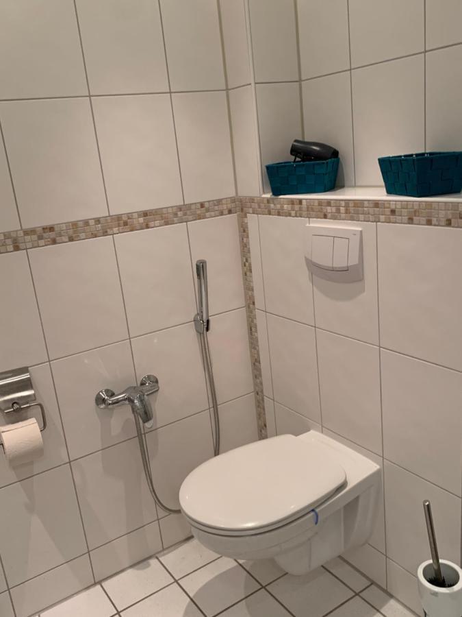 Sudstadt-Fewo Mit Grossem Balkon Nahe City Und Meer - Uber Den Dachern Von Whv Wilhelmshaven Exterior photo